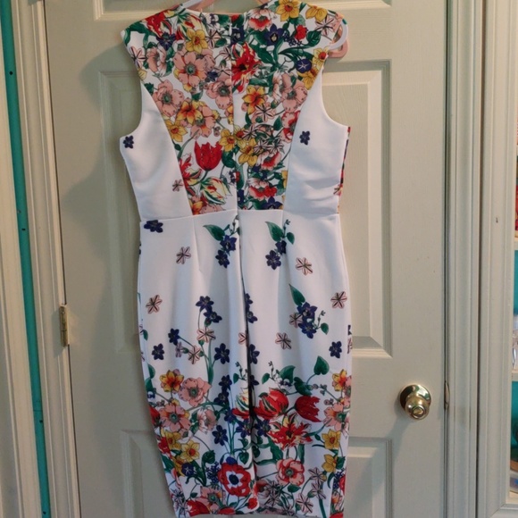 Clothes - Picture 2 of 3